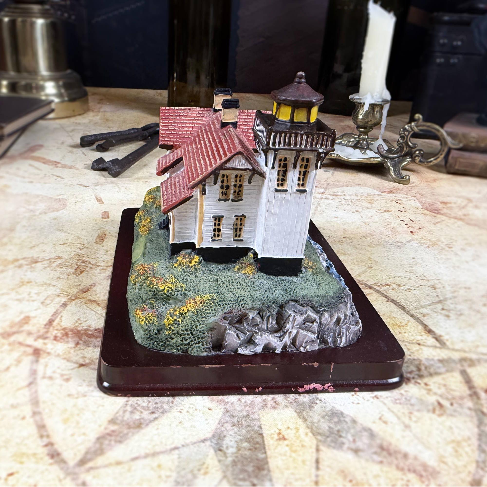 Oneida Studios San Luis Obispo Lighthouse Point Collection Figurine 1998