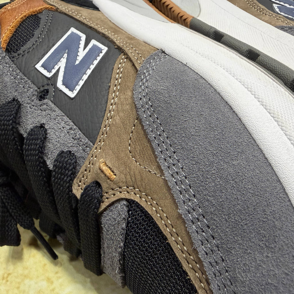New Balance Numeric 933 Andrew Reynolds Signature Skateboard Shoes - Men's 12.5 D
