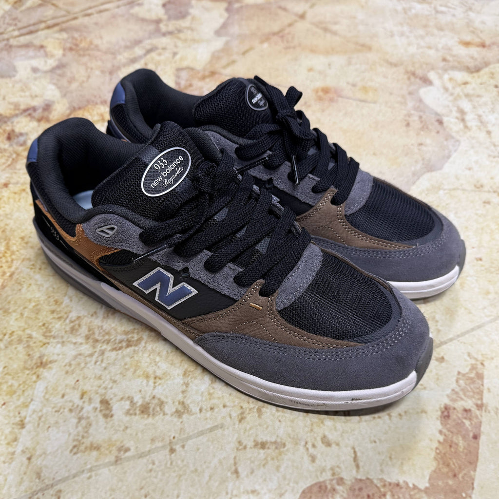 New Balance Numeric 933 Andrew Reynolds Signature Skateboard Shoes - Men's 12.5 D