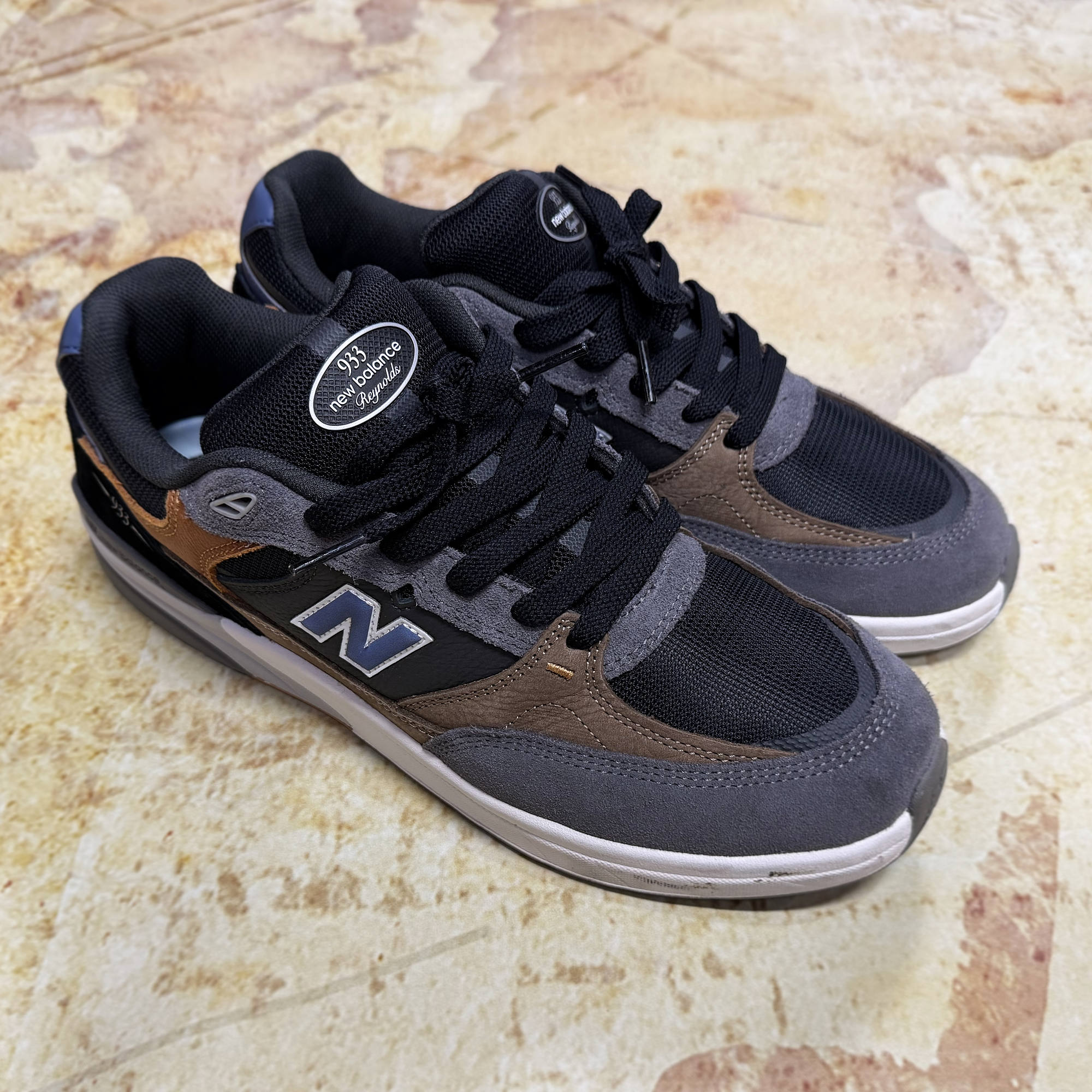 New Balance Numeric 933 Andrew Reynolds Signature Skateboard Shoes - Men's 12.5 D