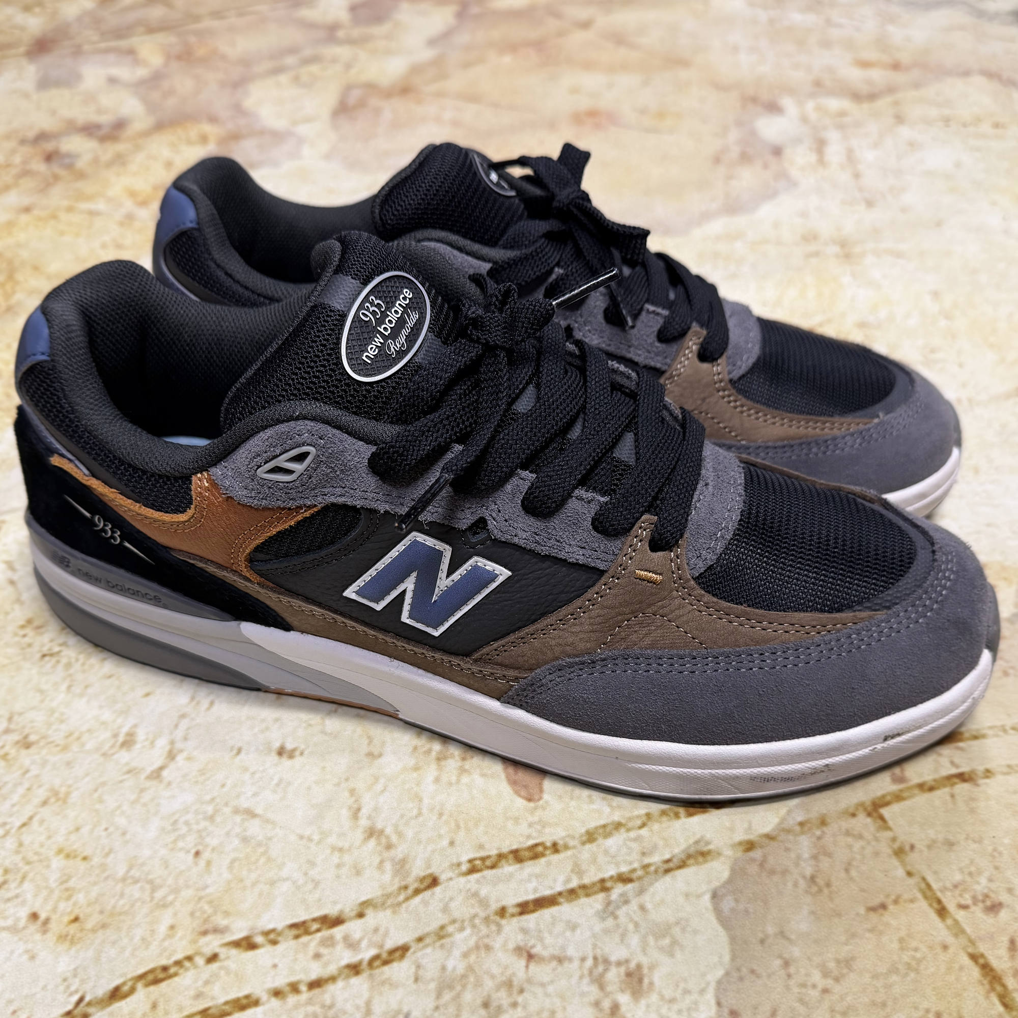 New Balance Numeric 933 Andrew Reynolds Signature Skateboard Shoes - Men's 12.5 D