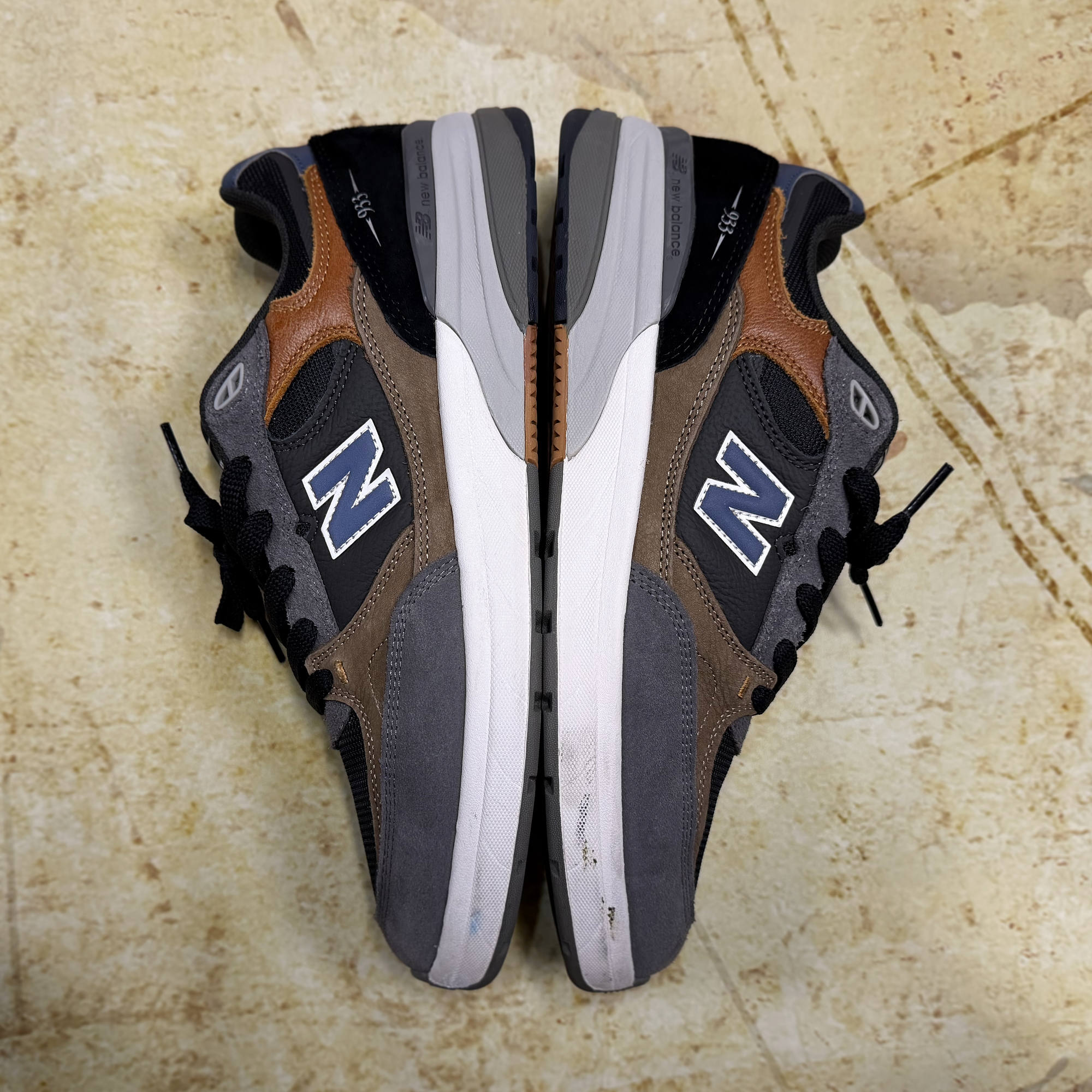 New Balance Numeric 933 Andrew Reynolds Signature Skateboard Shoes - Men's 12.5 D