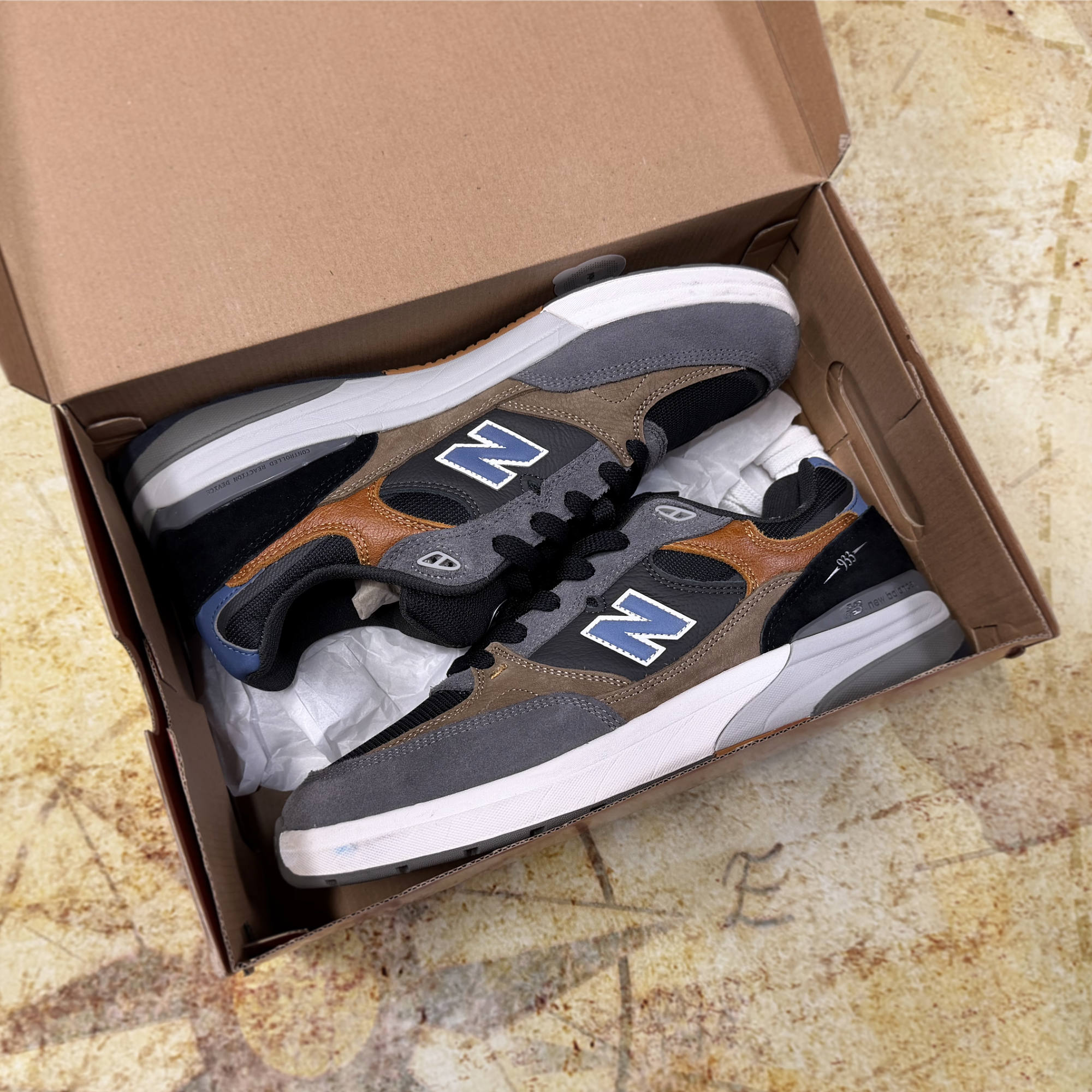 New Balance Numeric 933 Andrew Reynolds Signature Skateboard Shoes - Men's 12.5 D
